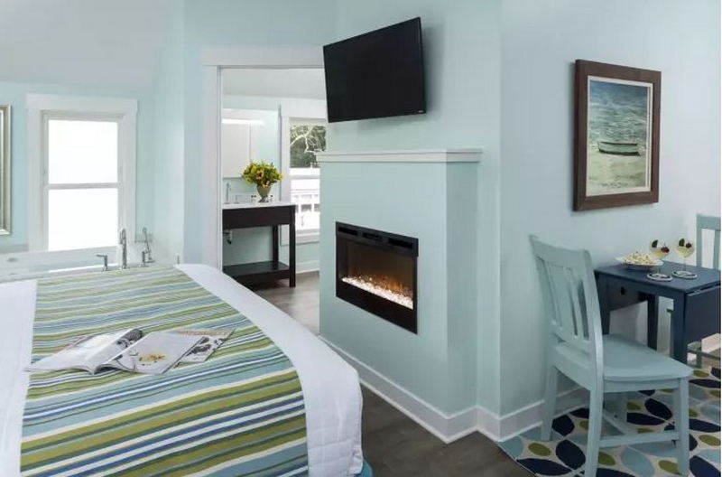 Hotel Saugatuck (Twin Gables Hotel) - From Website